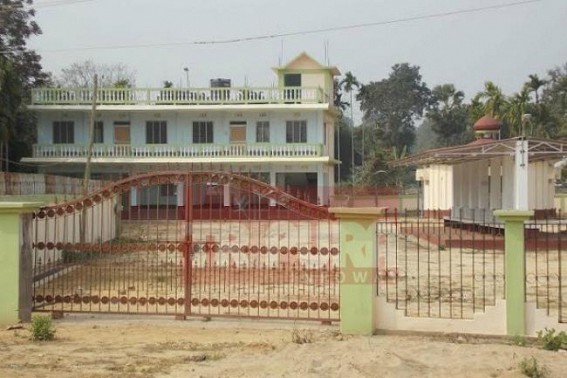 Not a single vehicle parked in Salema Motor stand even after four months of inauguration: Anti-social elements got a happy haunt for night Not a single vehicle parked in Salema Motor stand even after four months of inauguration: Anti-social elements got a happy haunt for night